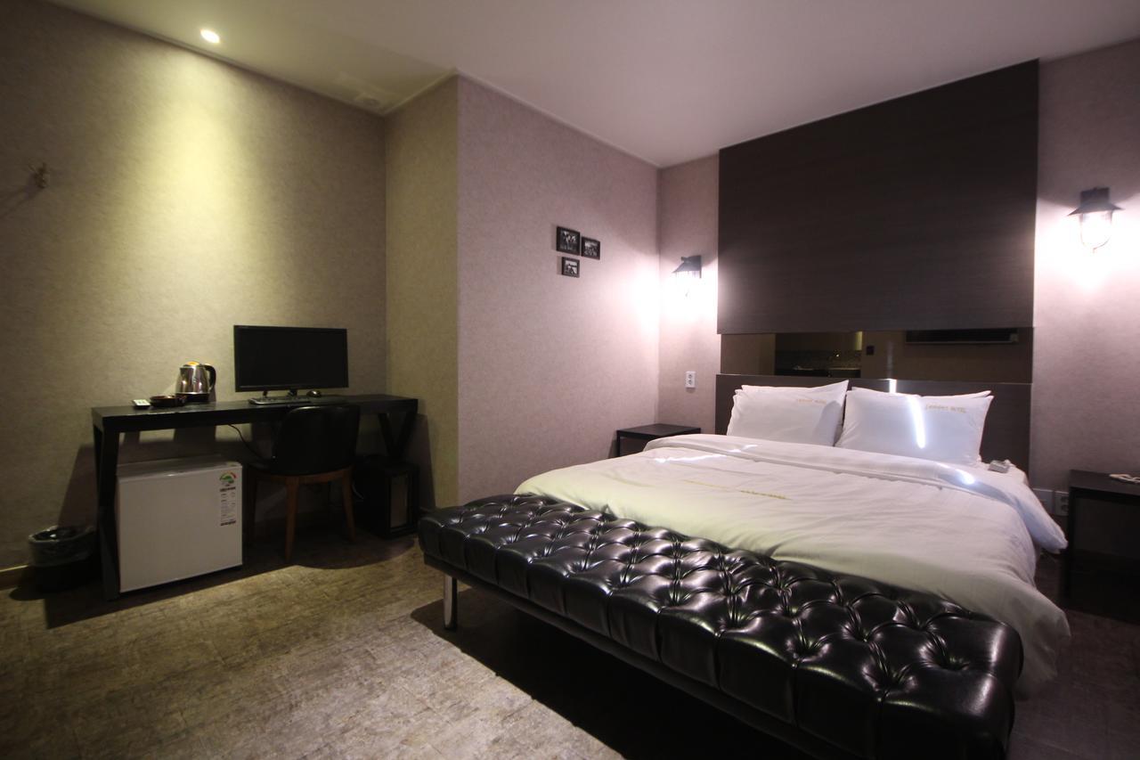 Paradise Hotel Kunsan Luaran gambar