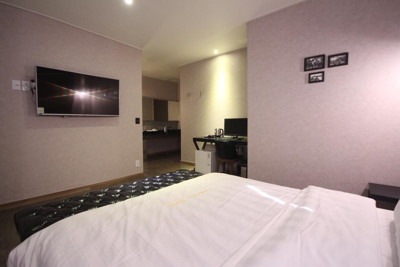 Paradise Hotel Kunsan Luaran gambar