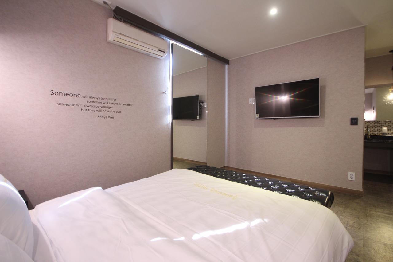 Paradise Hotel Kunsan Luaran gambar